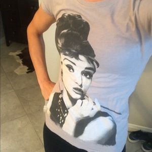 Like New Audrey Hepburn Cotton T-shirt  size M